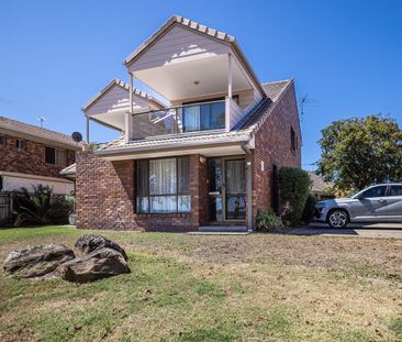 CHARMING TWO STORY TOWNHOUSE IN PRIME LOCATION - Photo 6