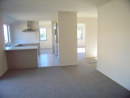 Modern four bedroom home in Atawhai - Photo 2