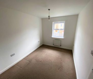 4 Bedroom Semi Detached To Let - Photo 2