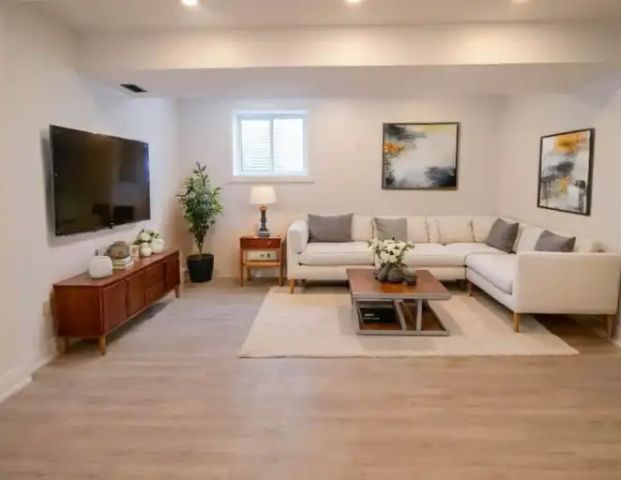 89 Jacobson Ave - 2 | 89 Jacobson Ave -, St. Catharines - Photo 1