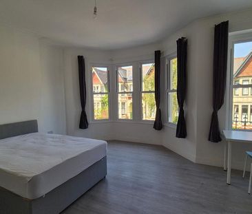 6 bedroom terraced house to rent - Photo 2