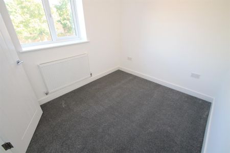 3 bedroom townhouse to rent - Photo 4