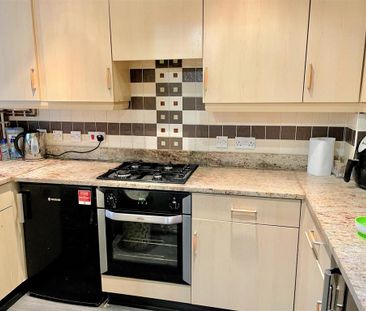 2 bedroom terraced house to rent - Photo 6