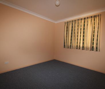 Lowset Brick 3-Bedroom Home for Rent - Photo 5