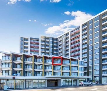 Central Auckland 1-Bedroom Apartment | Gym & Pool - Photo 5