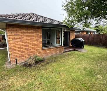 Renovated 3-bedroom home - Photo 5