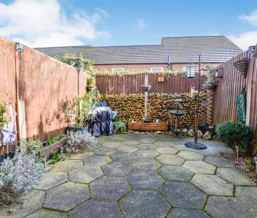 2 bedroom terraced house to rent - Photo 1