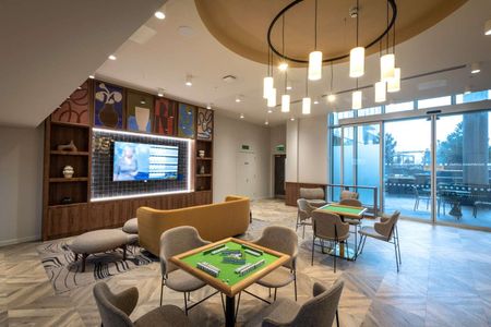 Exceptional two bedroom, two bathroom penthouse on the 44th floor of the brand new Square Gardens development. - Photo 3