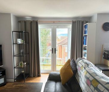 Partly Furnished 2 Bedroom 1st Floor Apartment - Photo 5