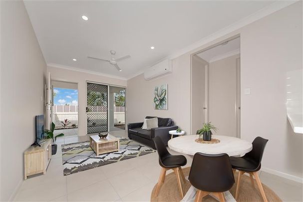 Modern & Low-Maintenance Living in Convenient Oonoonba Location! - Photo 1