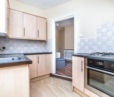 2 Bed Flat, Cambus Road, E16 - Photo 1