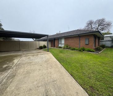 Comfortable Family Living in Mooroopna! - Photo 2