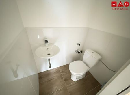 Wunderschöne Familienwohnung mit 4 Zimmern & zwei Loggias! - Photo 3