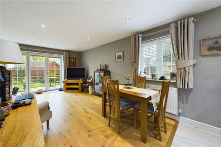 3 bedroom detached house to rent - Photo 5