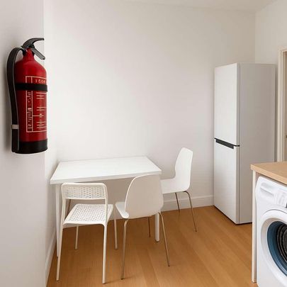 Seven Sisters Road, London, N7 - Photo 1