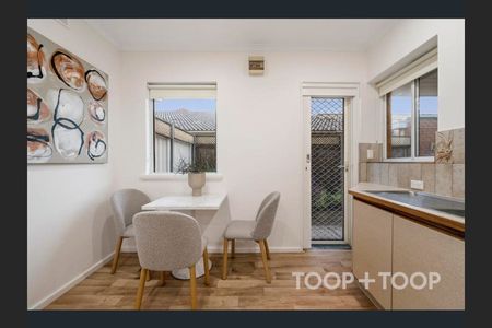 Comfortable & Convenient Unit Right on the Beach! - Photo 3