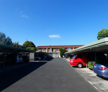 ELLERSLIE, 2 BEDROOMS - Photo 4