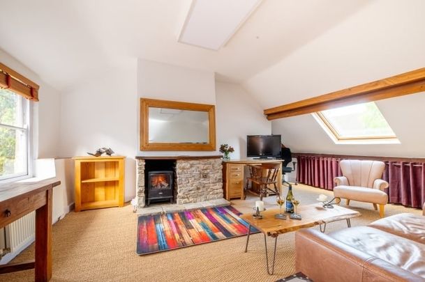 Oxford Street, Woodstock - Photo 1