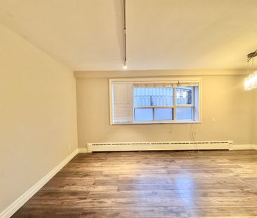 For Lease - 25 Paisley Boulevard Unit# Unit One, Mississauga, Ontario - Photo 4