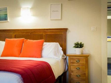 Calle Beatas, Málaga, Andalusia 29008 - Photo 3