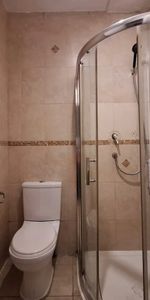 1 Bed Flat, Pitlake, CR0 - Photo 3