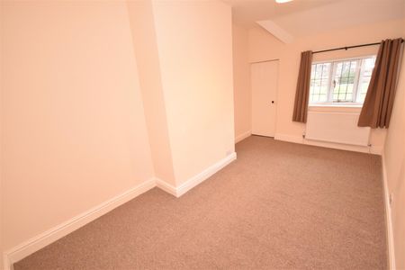 Manor Road, Thornton Hough - Photo 3