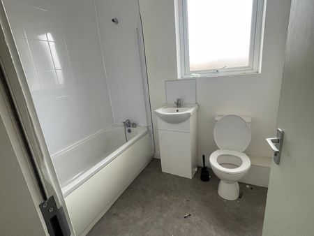 1 bedroom property to rent 161 Dodworth Road, Barnsley, S70 - Photo 3