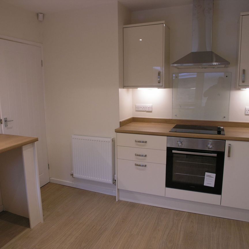 Fernleigh Gardens, Stourbridge - Photo 1