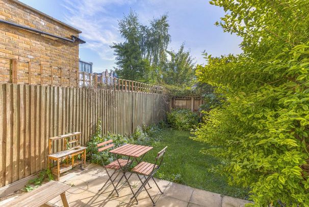 Orville Road, Battersea SW11 - Photo 1