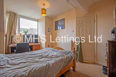3 Bedroom Mid Terraced House for rent in Beechwood Terrace - Photo 4