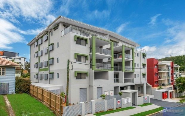 Level 2, 29/31 Selborne Street, Mount Gravatt QLD 4122 - House For Rent | Domain - Photo 1