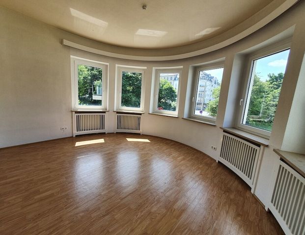 Preißelpöhl- Großzügige, helle 2-3 Zimmerwohnung im 1. OG mit Balkon und Garage - Foto 1
