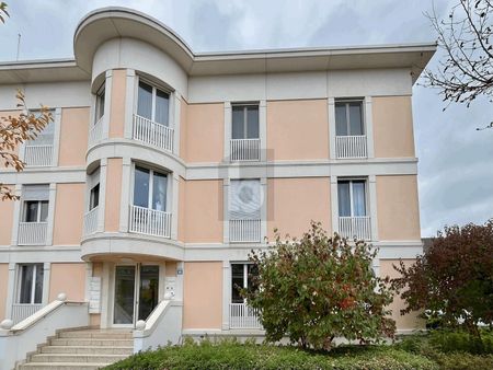 GROSSER GARTEN UND FRISCH RENOVIERTE KÜCHE - Photo 3