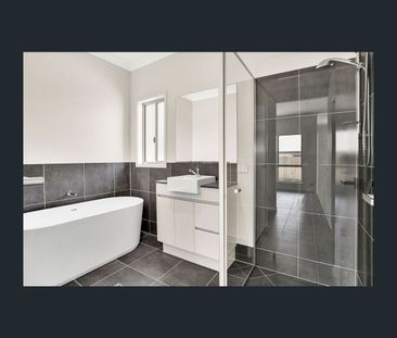 11 Paroo Street, Plainland, Qld 4341 - Photo 5