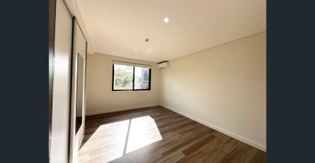 Modern Studio Including Appliances For Your Convenience! - Photo 4