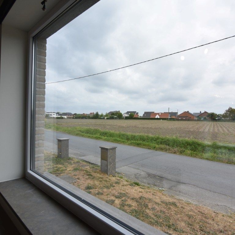 Ruime HOB in groene omgeving - net geschilderd - Photo 1