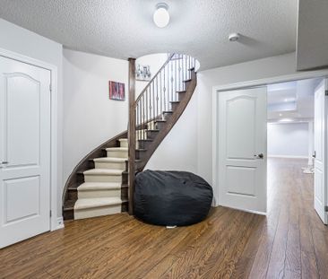 For Lease - 2340 Thruxton Drive, Oakville, Ontario - Photo 1