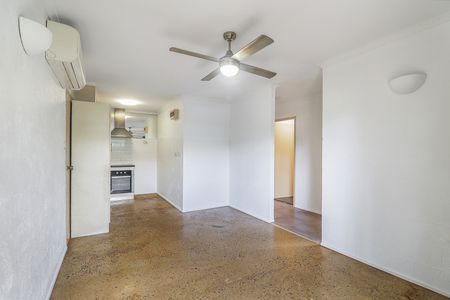 Two Bedroom Home on Greenslopes Street - Photo 4