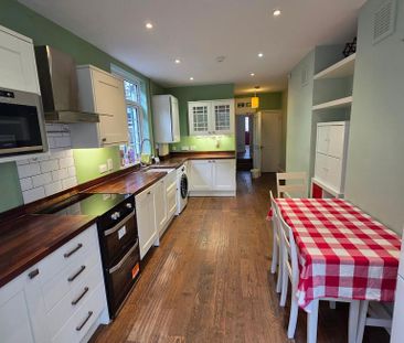 4 bedroom terraced house to rent - Photo 6