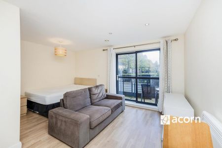 Studio to rent - Photo 3