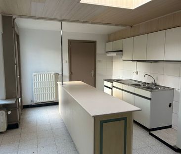 Knusse gezinswoning met tuin en vernieuwd terras te huur in Gistel! - Photo 3