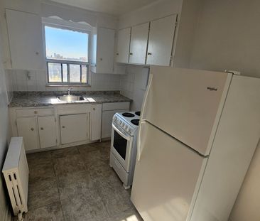 For Lease - 1969 Eglinton Avenue Unit# 107, Toronto, Ontario - Photo 2