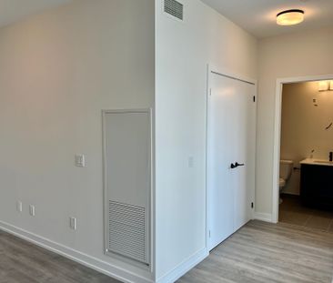 For Lease - 2300 St. Clair Avenue Unit# 1011, Toronto, Ontario - Photo 4