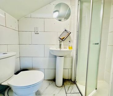 2 bedroom maisonette to rent - Photo 5