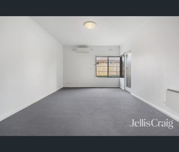 1/10a Eddys Grove, Bentleigh, Vic 3204 - Photo 2