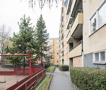 Åvingegränd 13, Tensta - Photo 2