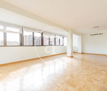 Luxury Apartment for rent in Madrid, Autonomous Region of Madrid - Photo 1