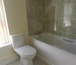 Two Bedroom Luxurious Flat to Let in Reading - Photo 1