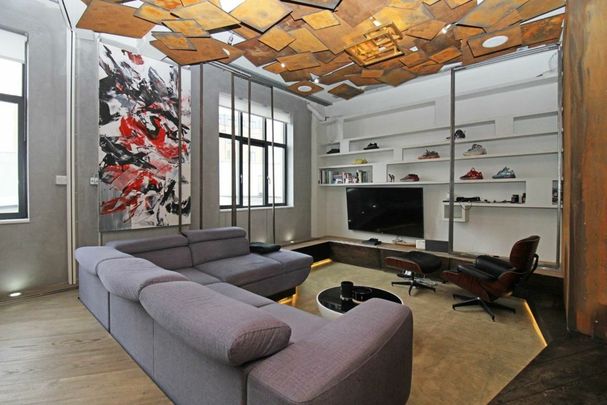 Warple Way - Photo 1