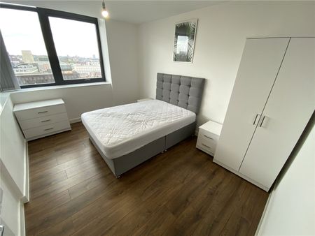 2 bedroom Flat To Rent - Photo 2